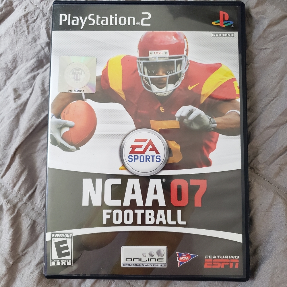 EA Sports NCAA 07 Football for PlayStation 2 - Red and White